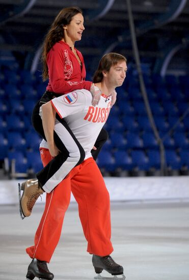 Rehearsals of Lednikovy Period 2009 Figure Skating Show