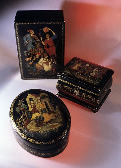 Lacquer miniatures, by Dmitry Golovchenko