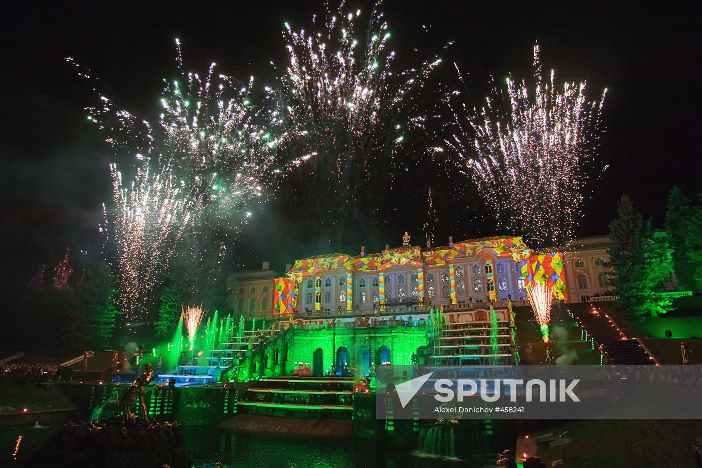 Legend of the Four Elements light and music show, Peterhof