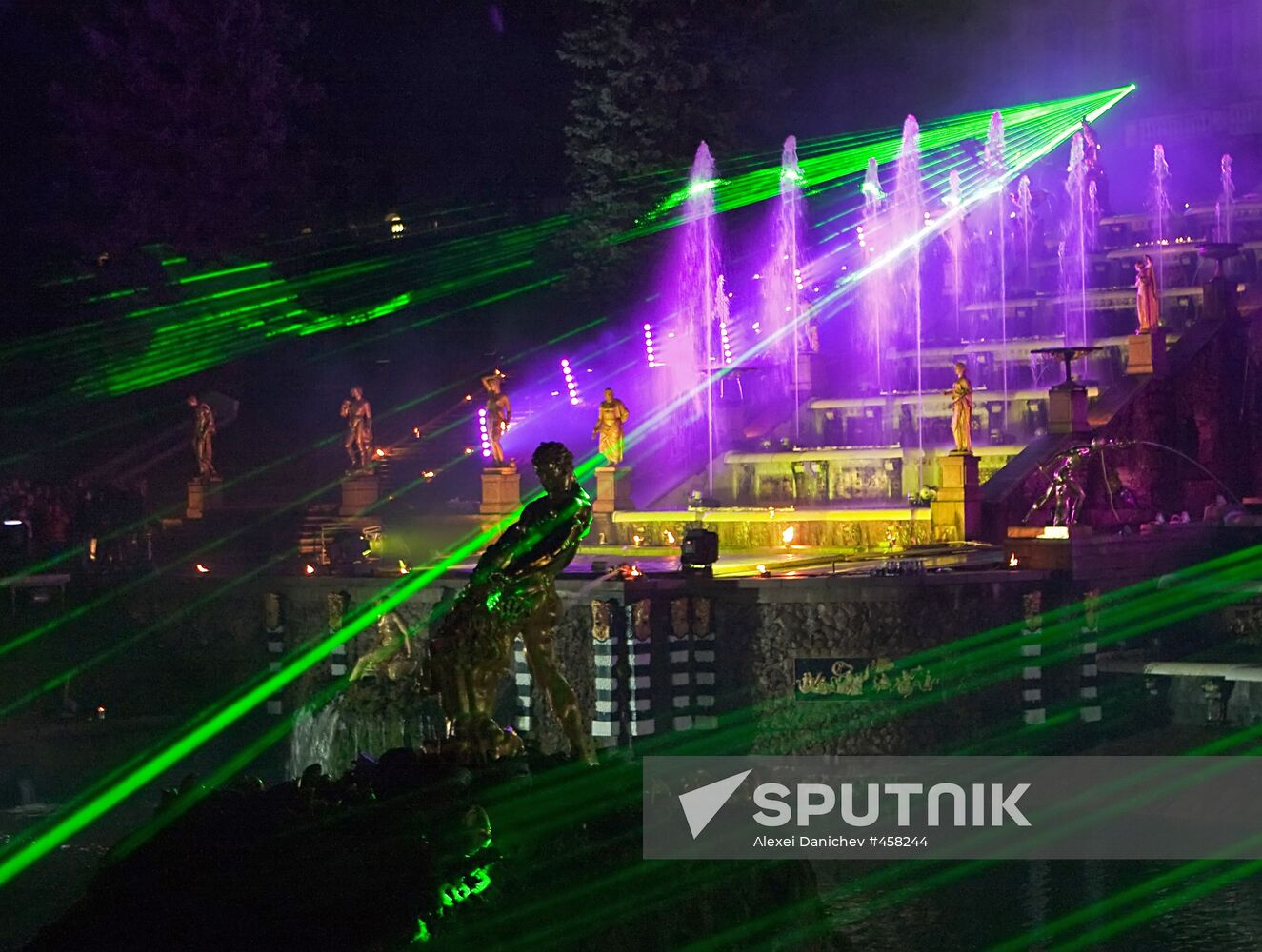 Legend of the Four Elements light and music show, Peterhof
