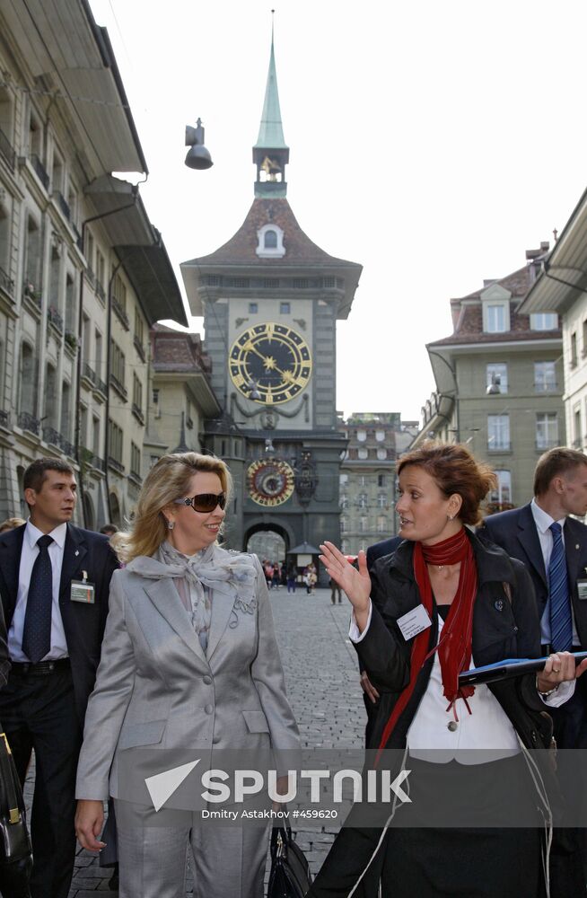 Russian First Lady takes walk around Bern