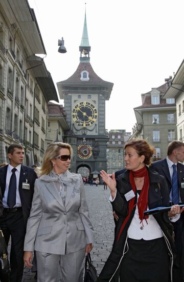 Russian First Lady takes walk around Bern