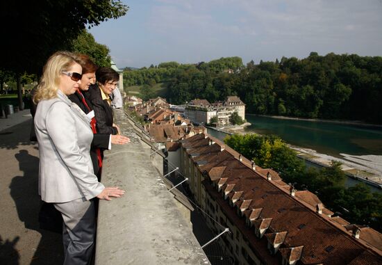 Russian First Lady takes walk around Bern