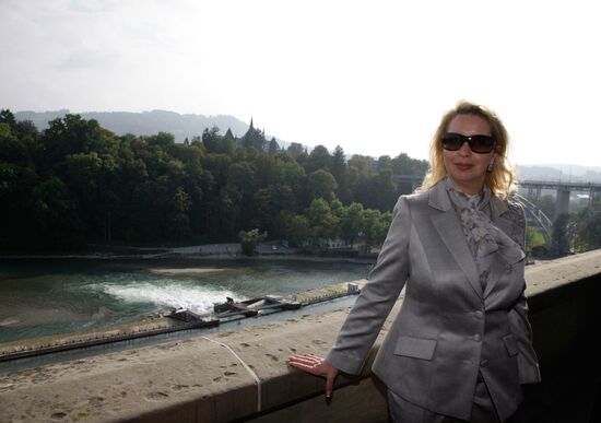 Russian First Lady takes walk around Bern