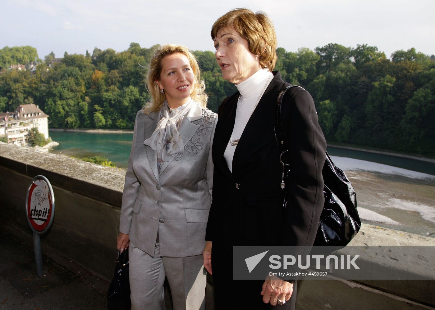 Russian First Lady takes walk around Bern