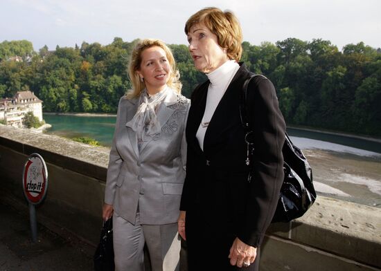 Russian First Lady takes walk around Bern