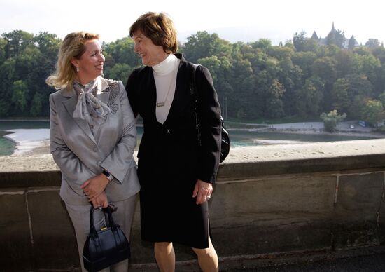 Russian First Lady takes walk around Bern