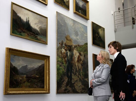 Russian First Lady visits Bern Fine Arts Museum