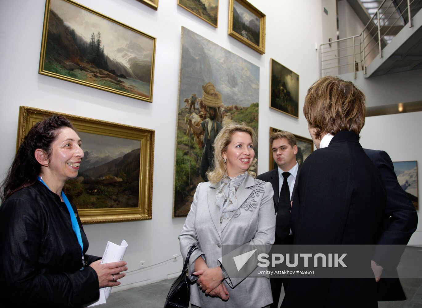 Russian First Lady visits Bern Fine Arts Museum