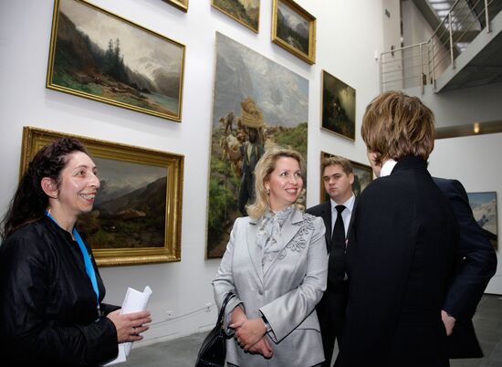 Russian First Lady visits Bern Fine Arts Museum