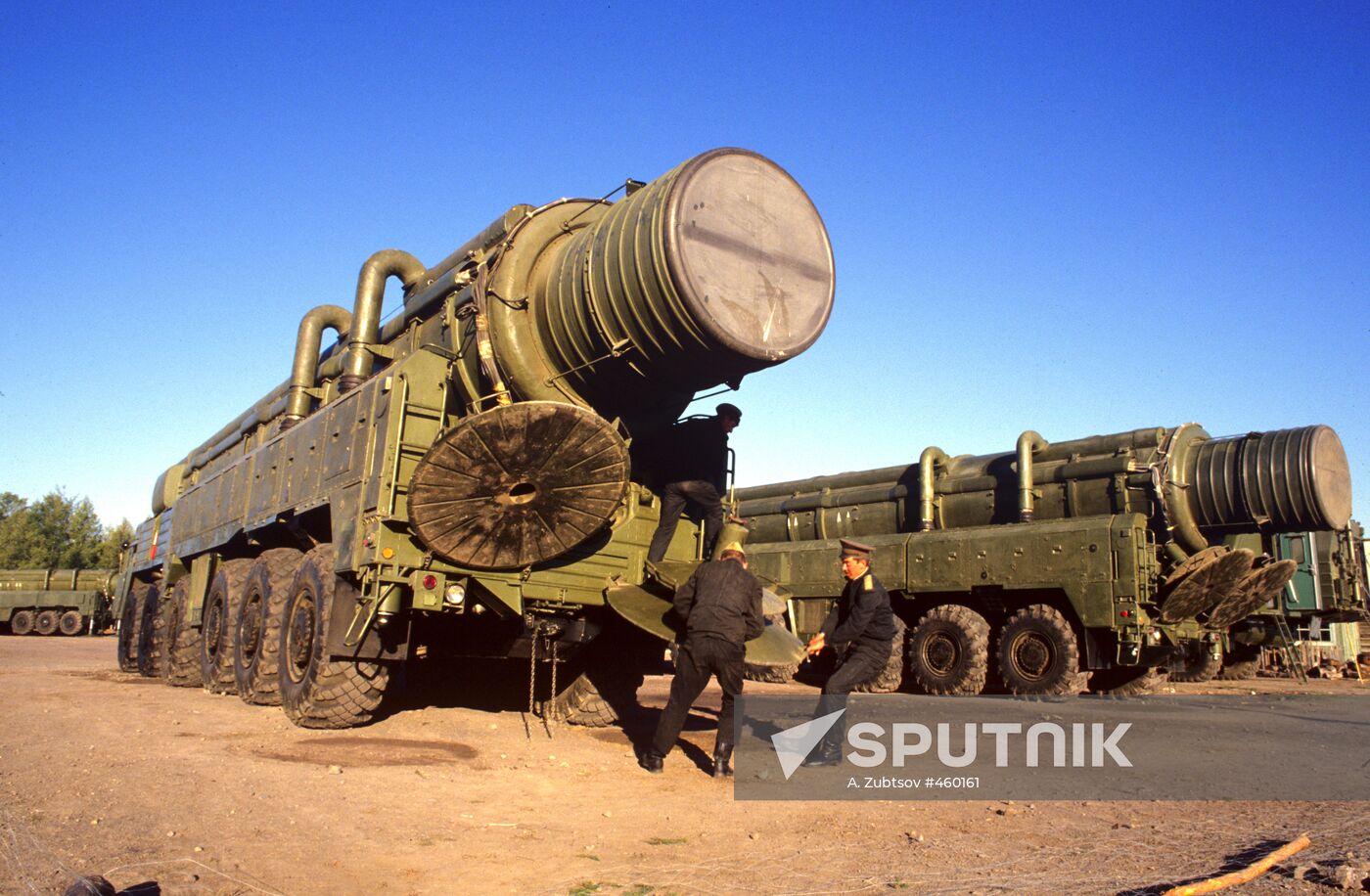 Mobile missile launcher