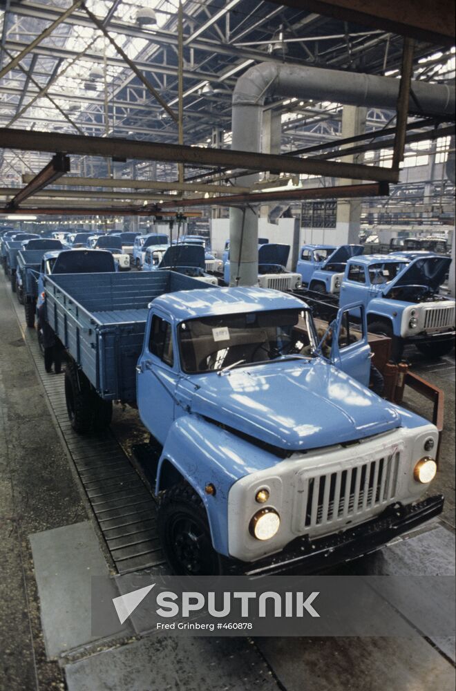 Trucks GAZ-53 at assembly conveyor