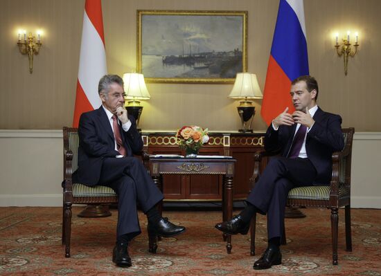 Dmitry Medvedev meets with Heinz Fischer
