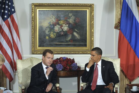 Dmitry Medvedev, Barack Obama meet in New York