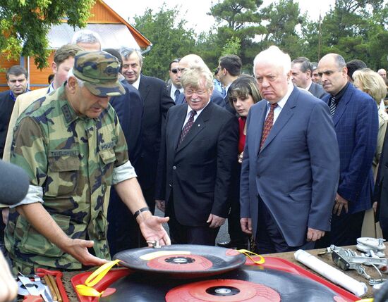 Georgian rescue team