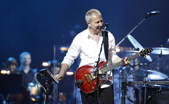 Alexei Romanov, Voskresenie rock band