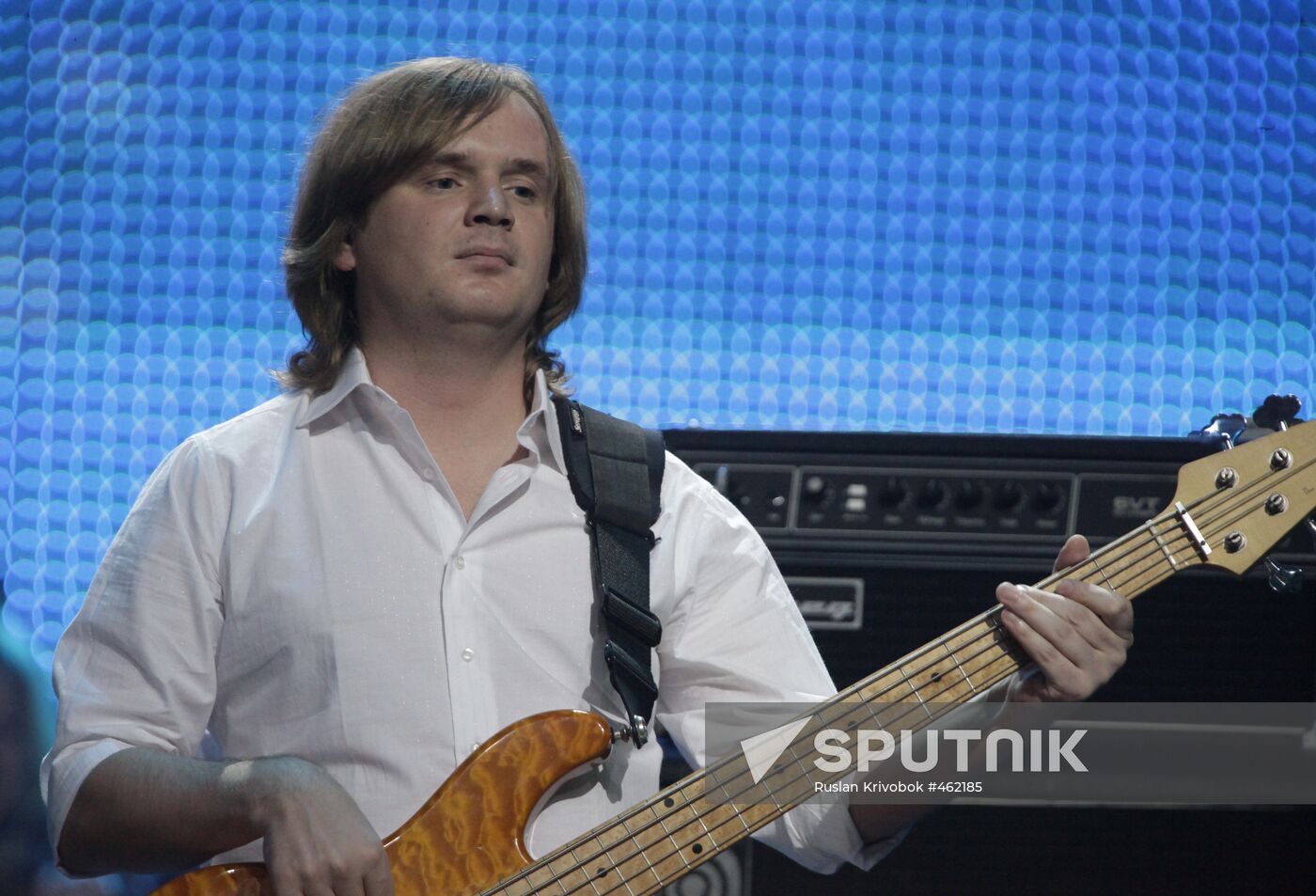 Dmitry Leontyev, Voskresenie rock band
