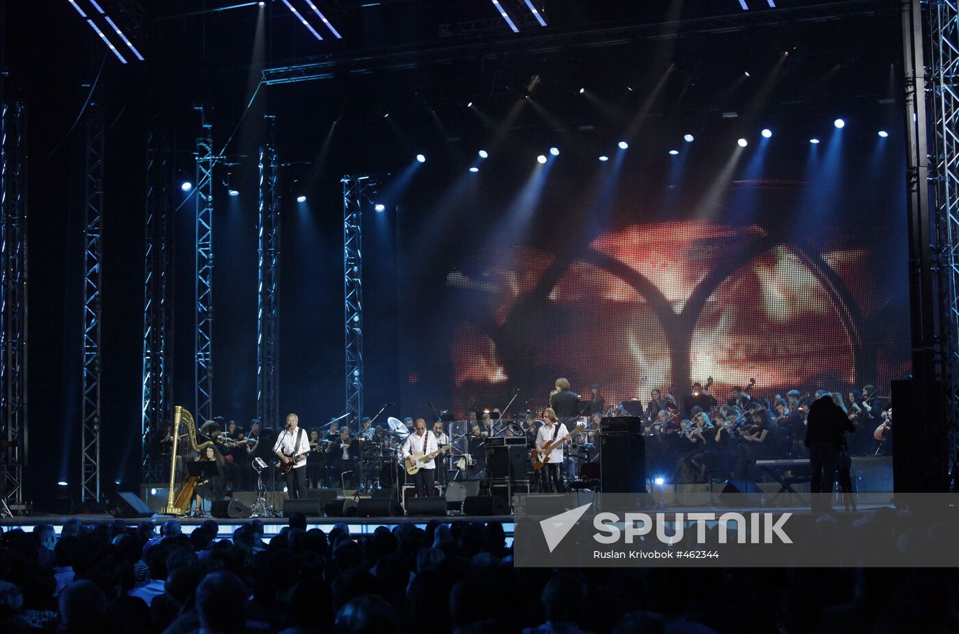 Voskresenie's jubilee concert