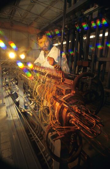 Bench-test of power generator model