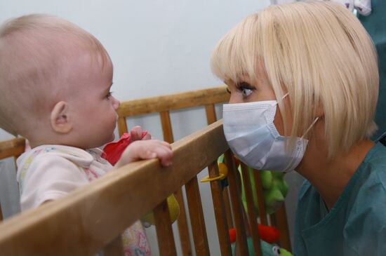 Singer Valeriya visiting hospital in Krasnoyarsk