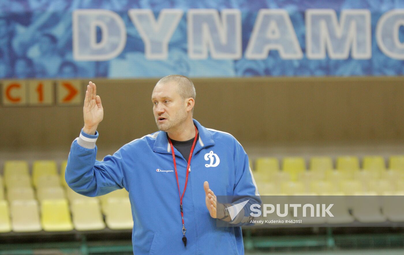 VC Dynamo Moscow head coach Pavel Borshch