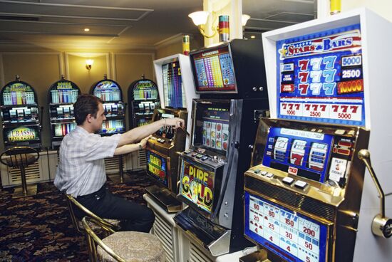 Gambling machines