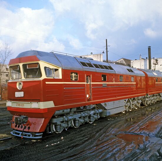 Diesel locomotive 2TE116