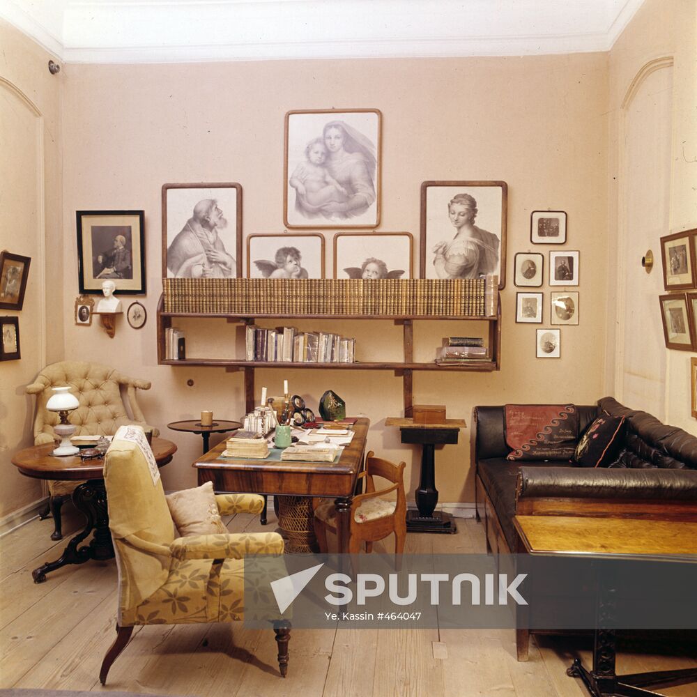 L. Tolstoy’s study