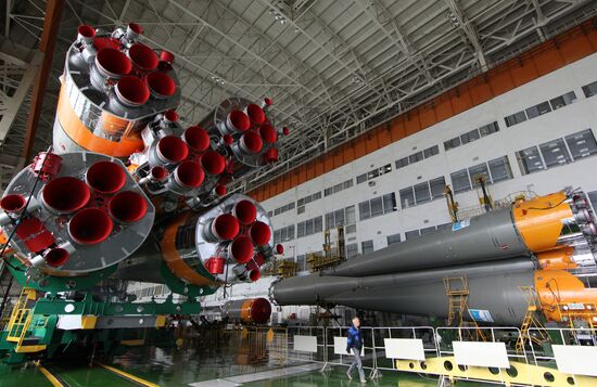 Preparations for launch of Soyuz TMA-16 spacecraft at Baikonur