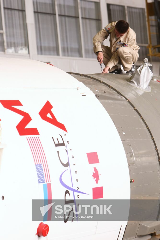 Preparations for launch of Soyuz TMA-15 spacecraft at Baikonur