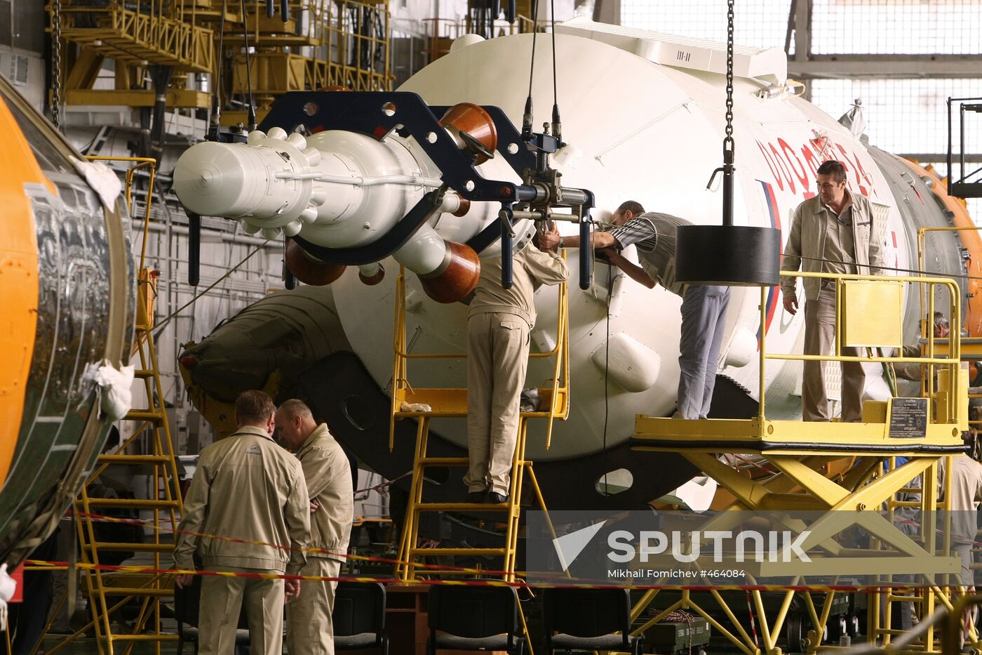 Preparations for launch of Soyuz TMA-15 spacecraft at Baikonur