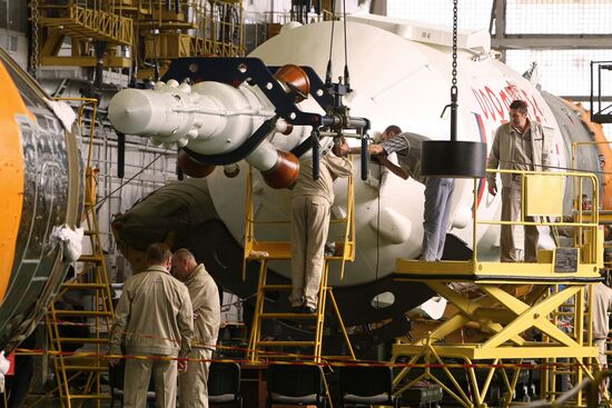 Preparations for launch of Soyuz TMA-15 spacecraft at Baikonur