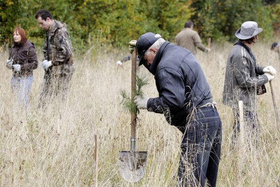 "Let's Plant a Forest" event to protect Khimki Forest