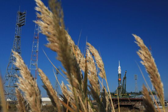 Soyuz-FG rocket with Soyuz TMA-16 spacecraft at Baikonur