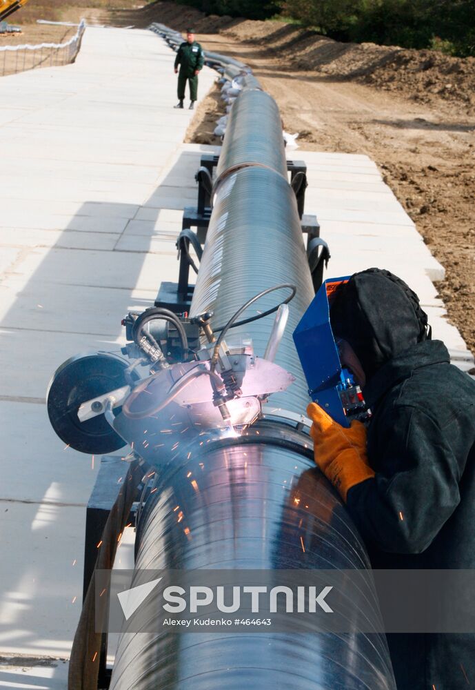 First joint of Dzhubga-Lazarevskoye-Sochi gas pipeline