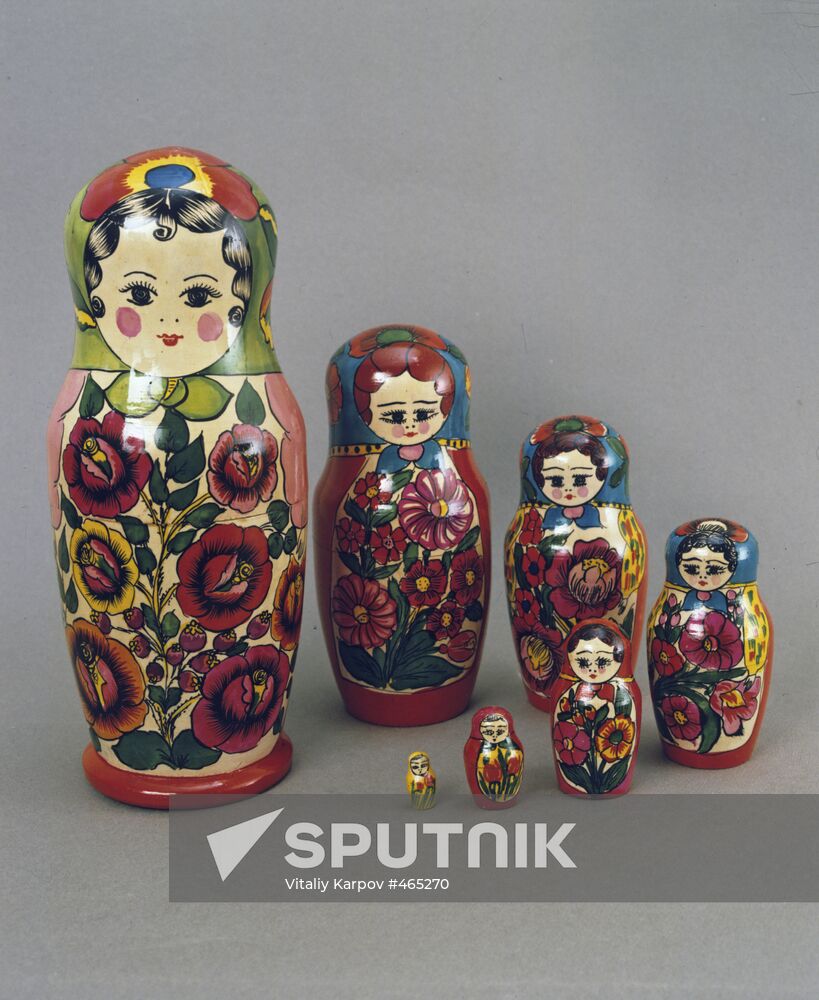 Seven-piece matryoshka doll