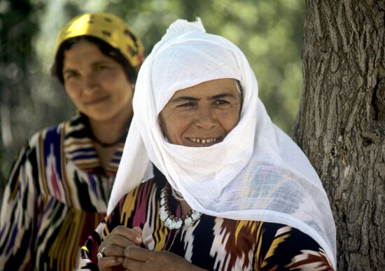 Kulob locals