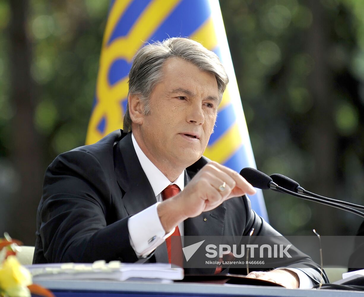 Victor Yushchenko gives news conference in Kiev