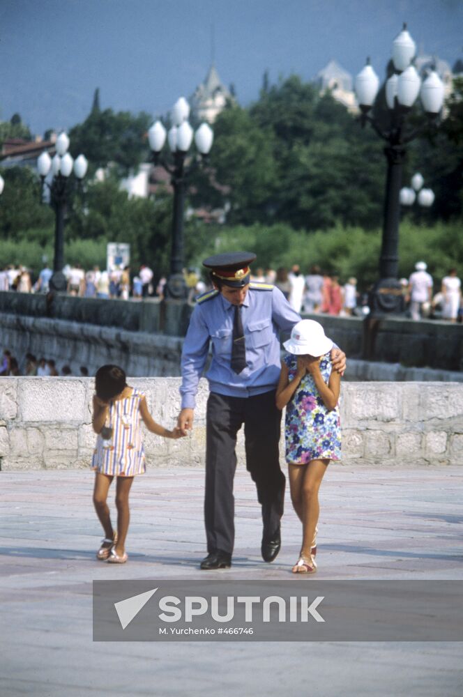 Policeman with children