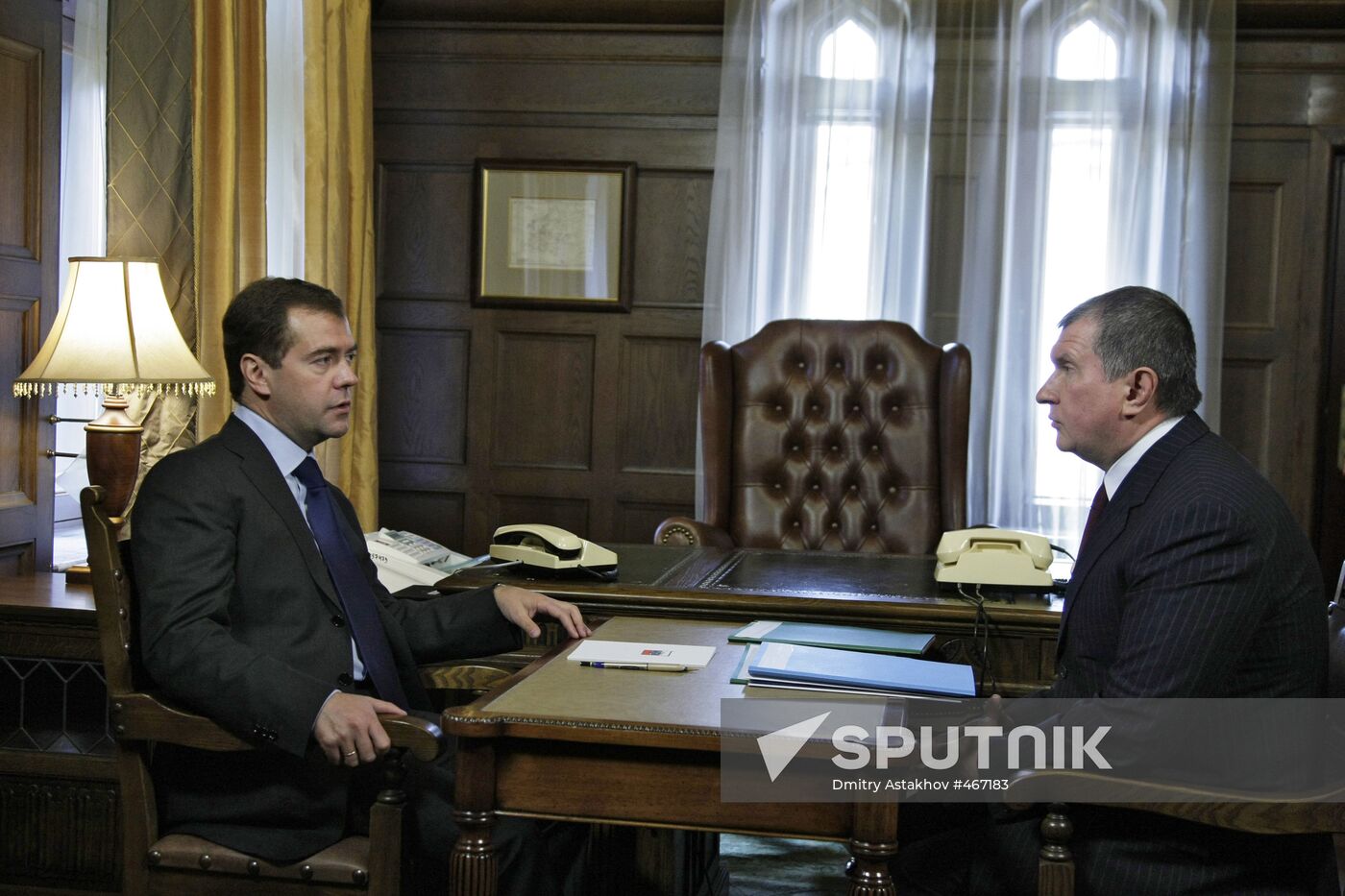 Dmitry Medvedev meets with Deputy PM Igor Sechin