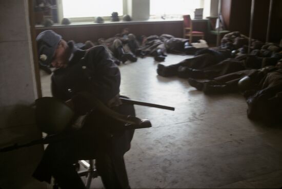 Soldiers after fights at Russian Government House