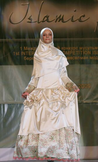 First international fashion contest Islamic Clothes in Kazan