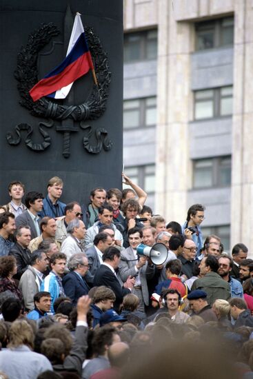 Journalists rallying in support of glasnost