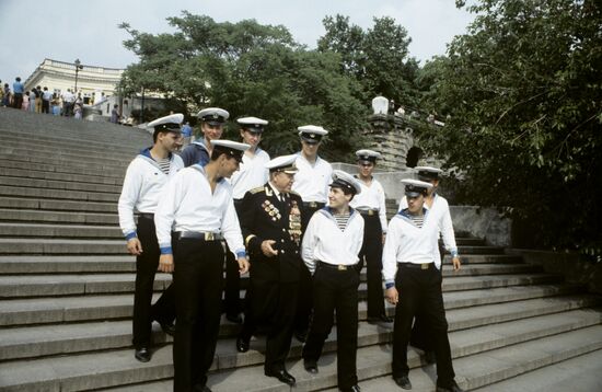 Pavel Derzhavin with students of Odessa Nautical School