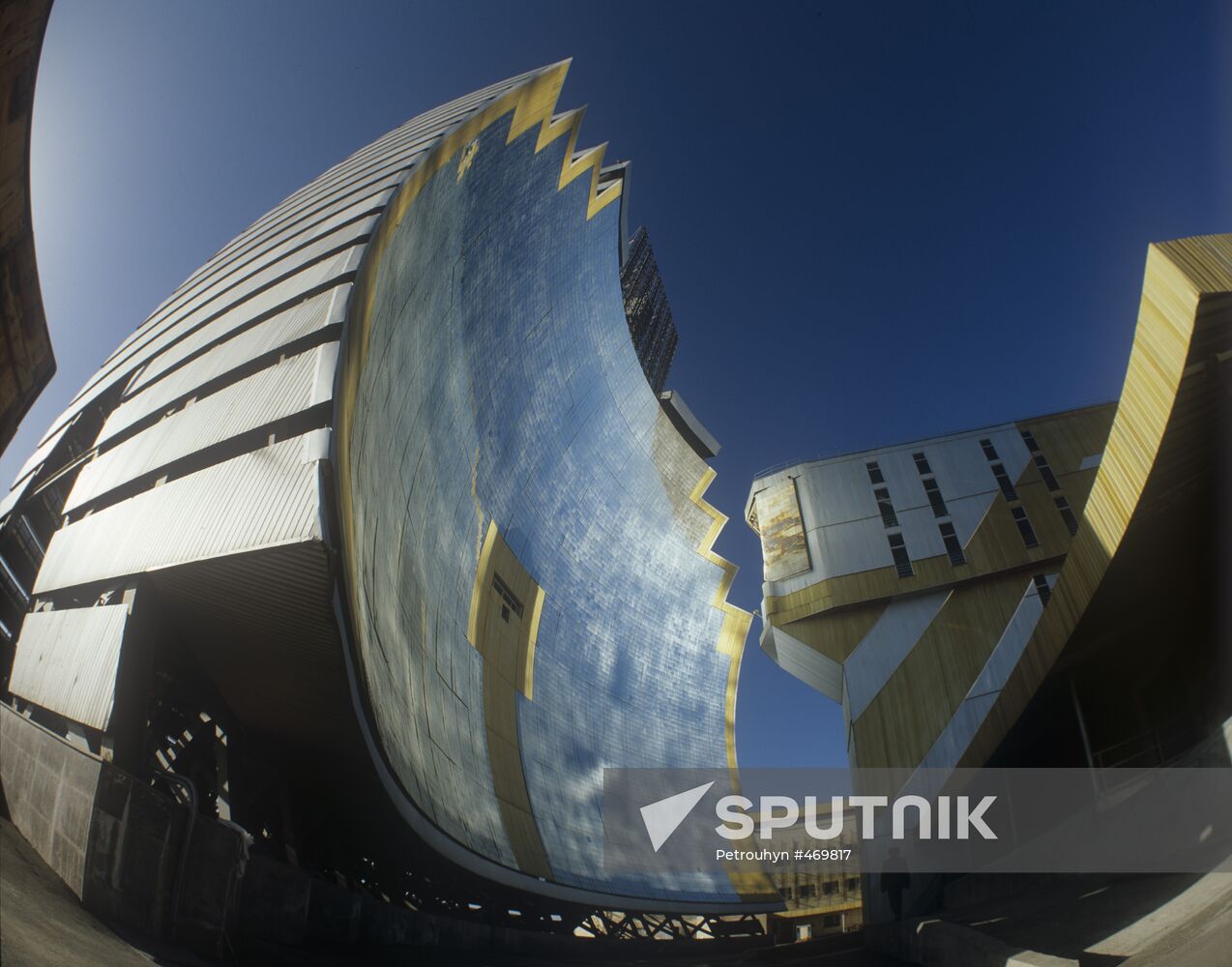 Concave mirror of station concentrator