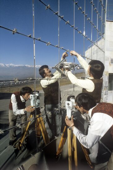 Profilactic cleaning of mirrors.