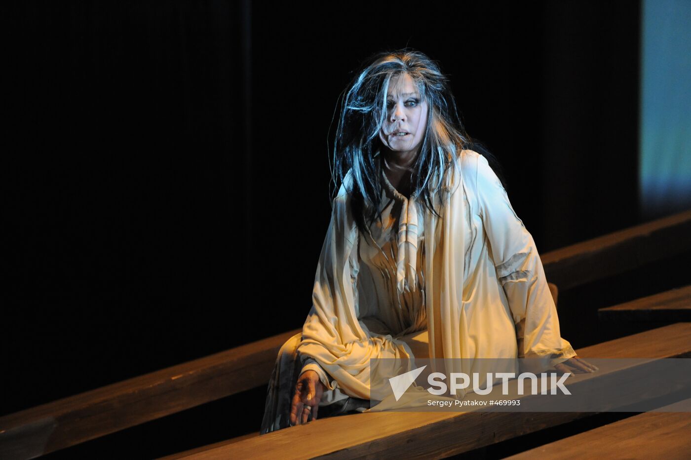 Vera Alentova in "Phaedra"