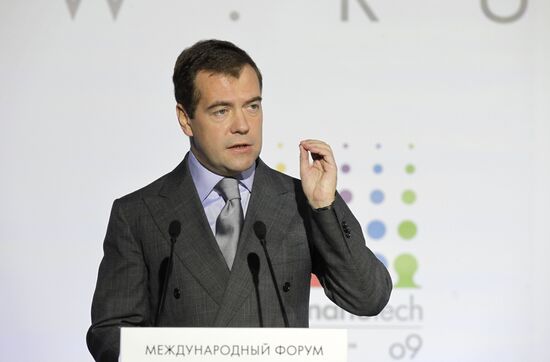 Russian President attends 2nd International Nanotechnology Forum