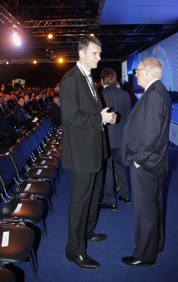 Mikhail Prokhorov at 2009 Nanotechnology International Forum
