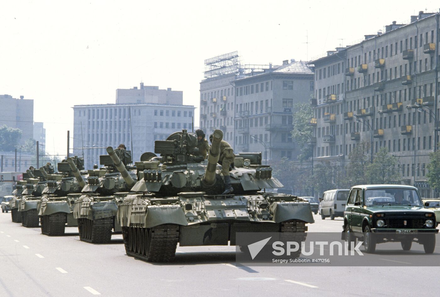 Tanks on Moscow streets